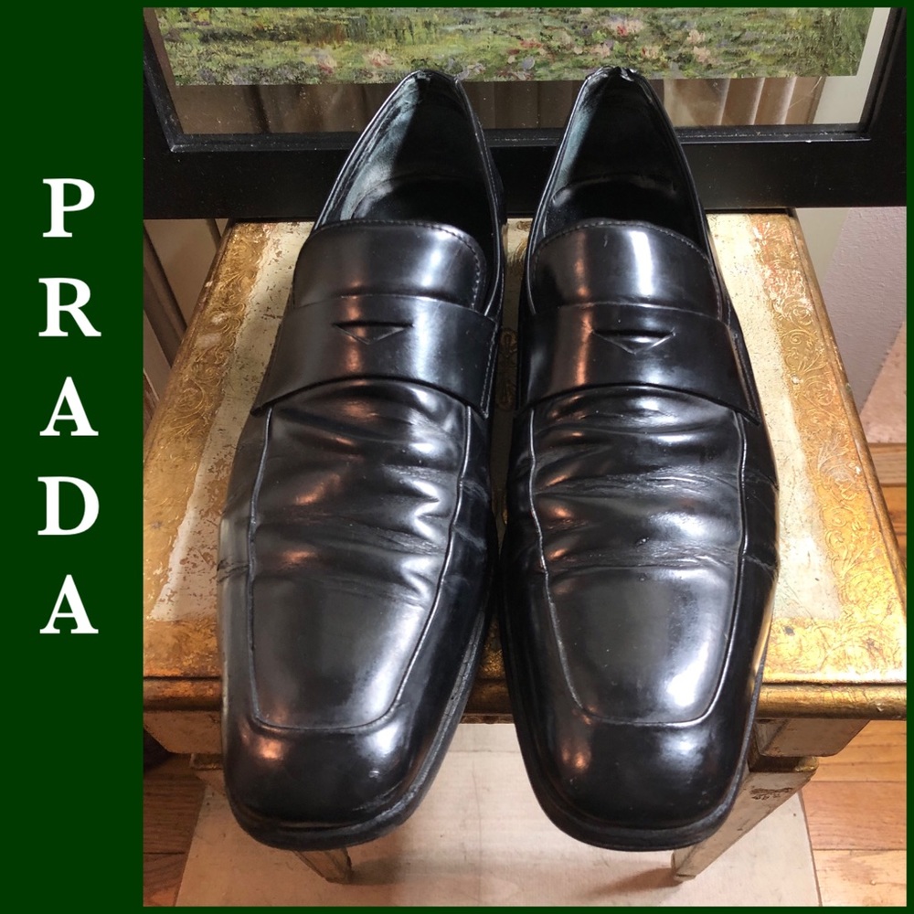 SZ 10.5-MEN’S PRADA BLACK LEATHER LOAFERS